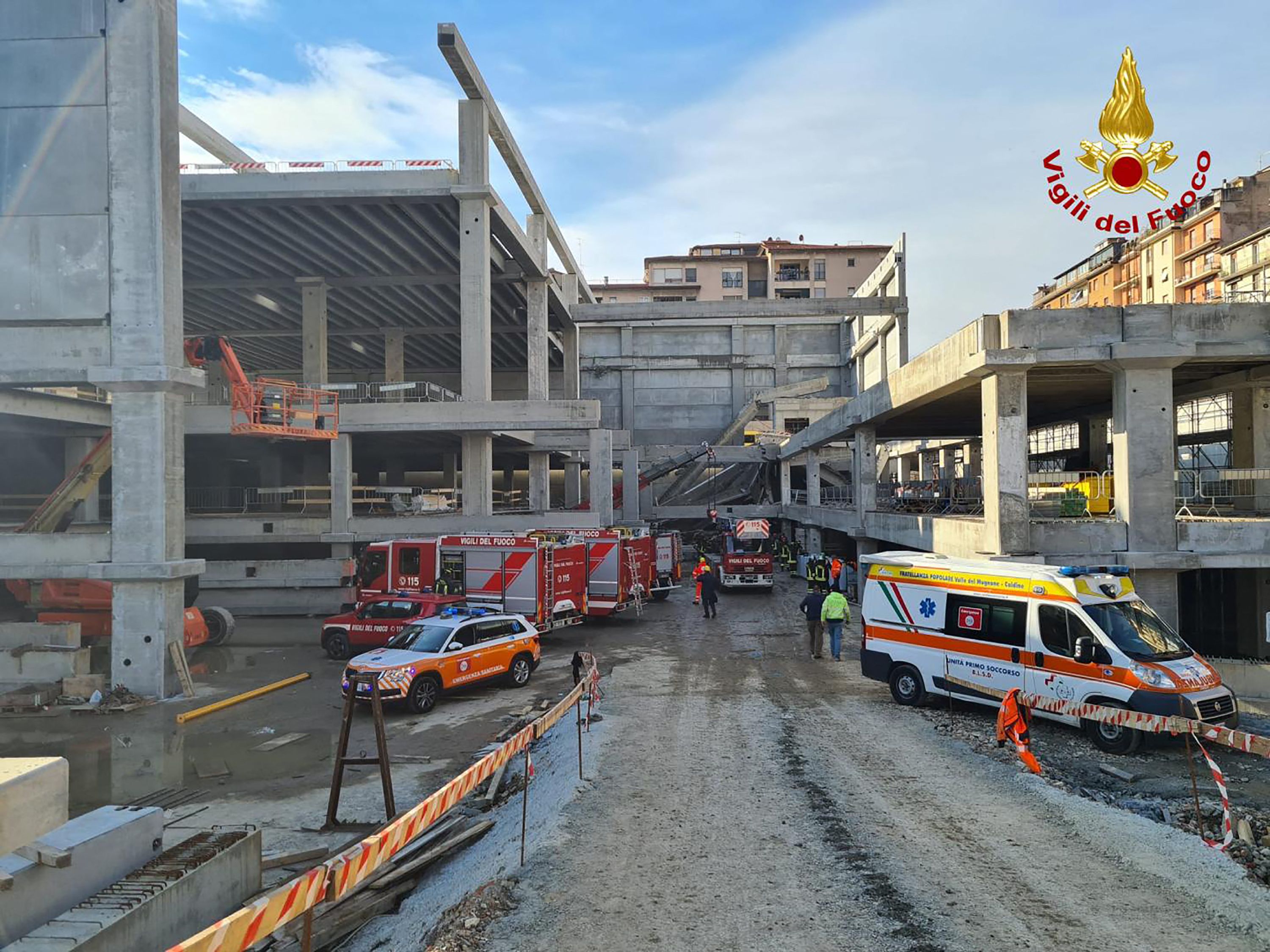 Trois morts et deux disparus sur un chantier à Florence
