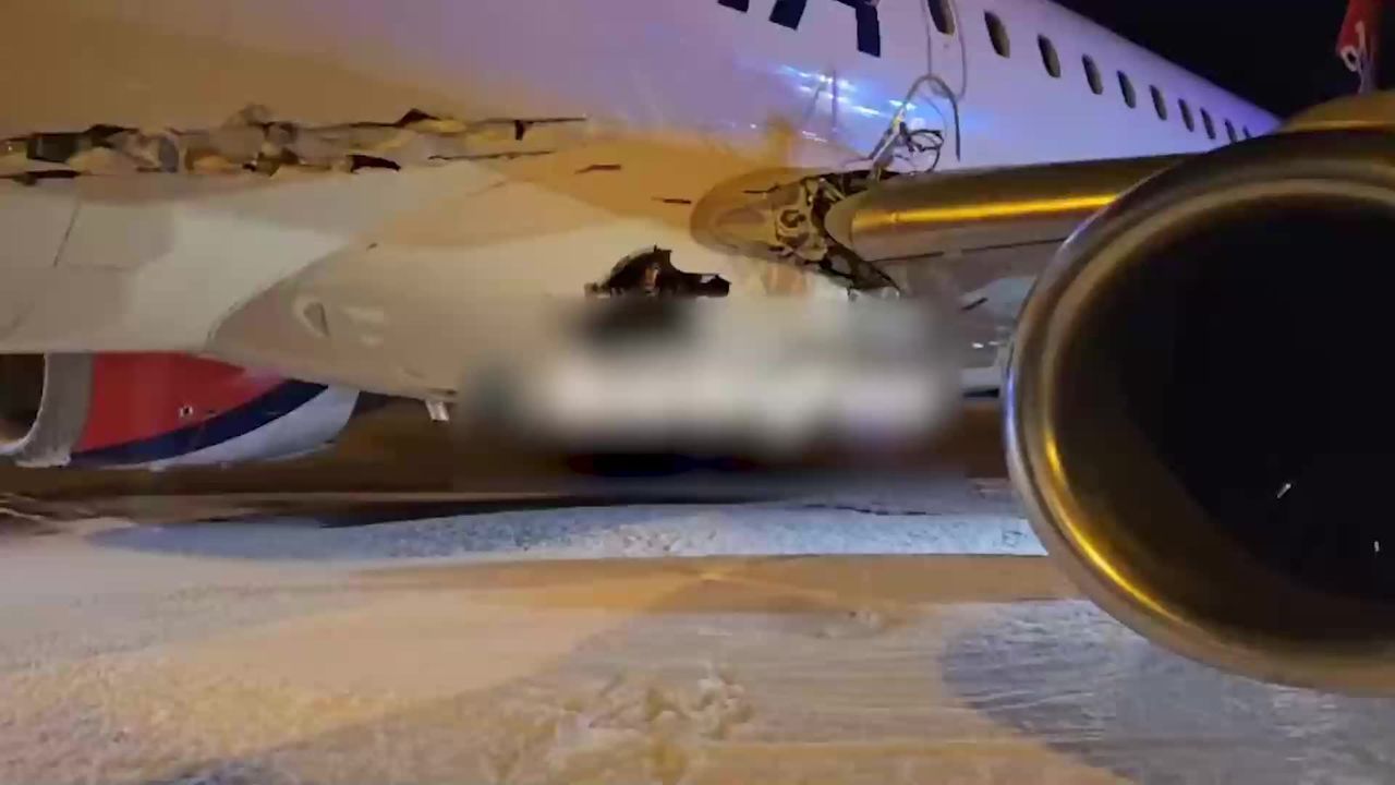Un passager filmait quand l'avion a heurté des pylônes au décollage