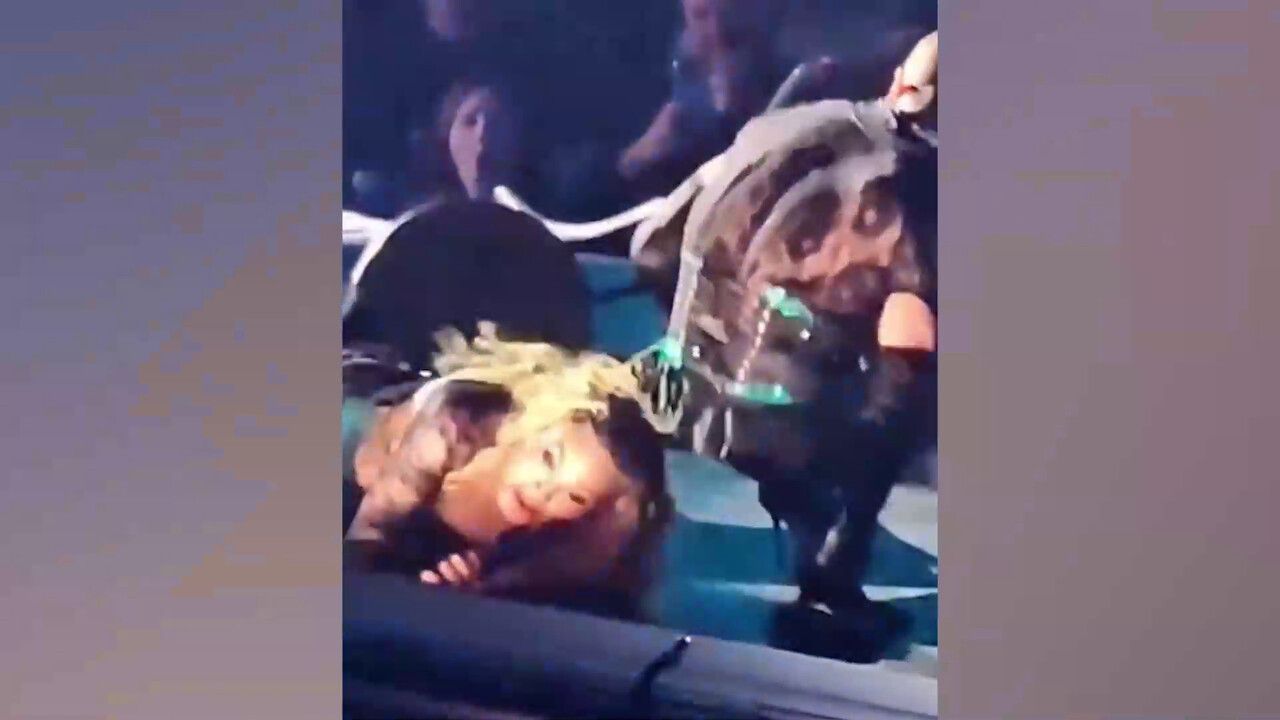 Madonna chute en plein concert et sa réaction est immédiate