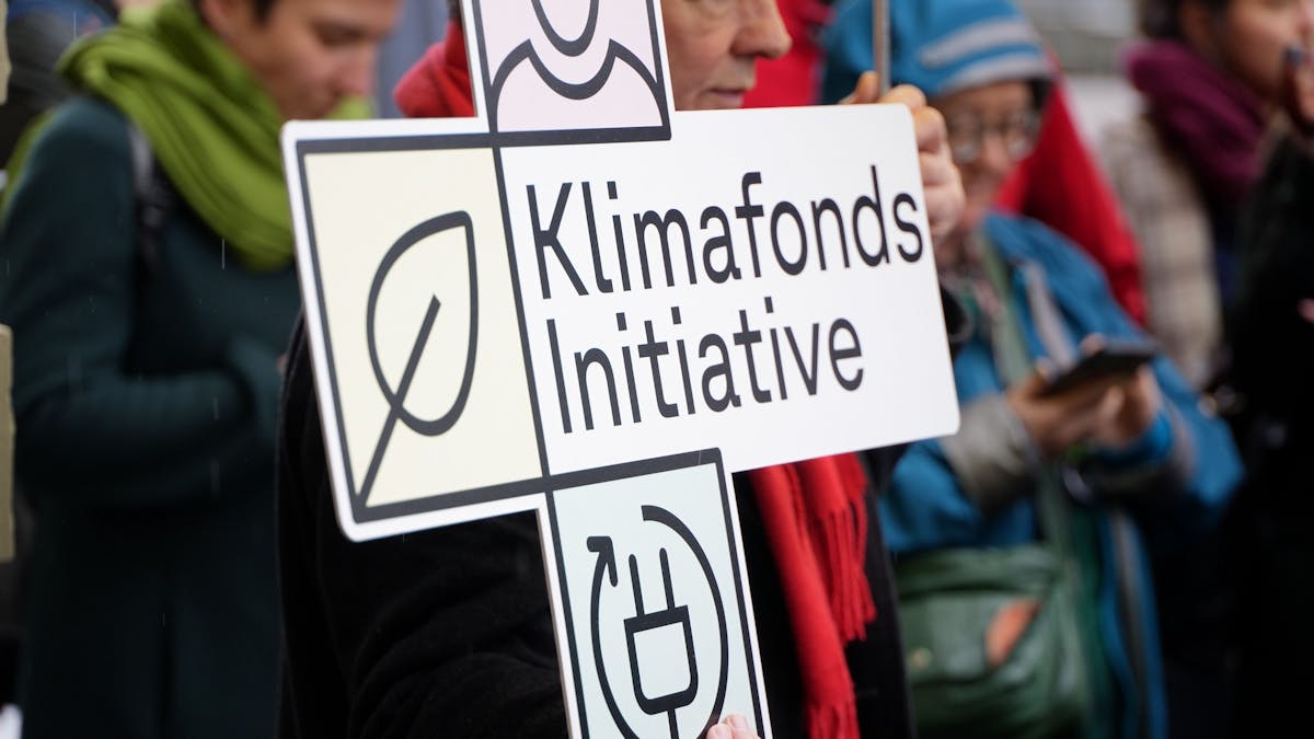 J-hrlich-sollen-Milliarden-in-Klimafonds-Initiative-eingereicht
