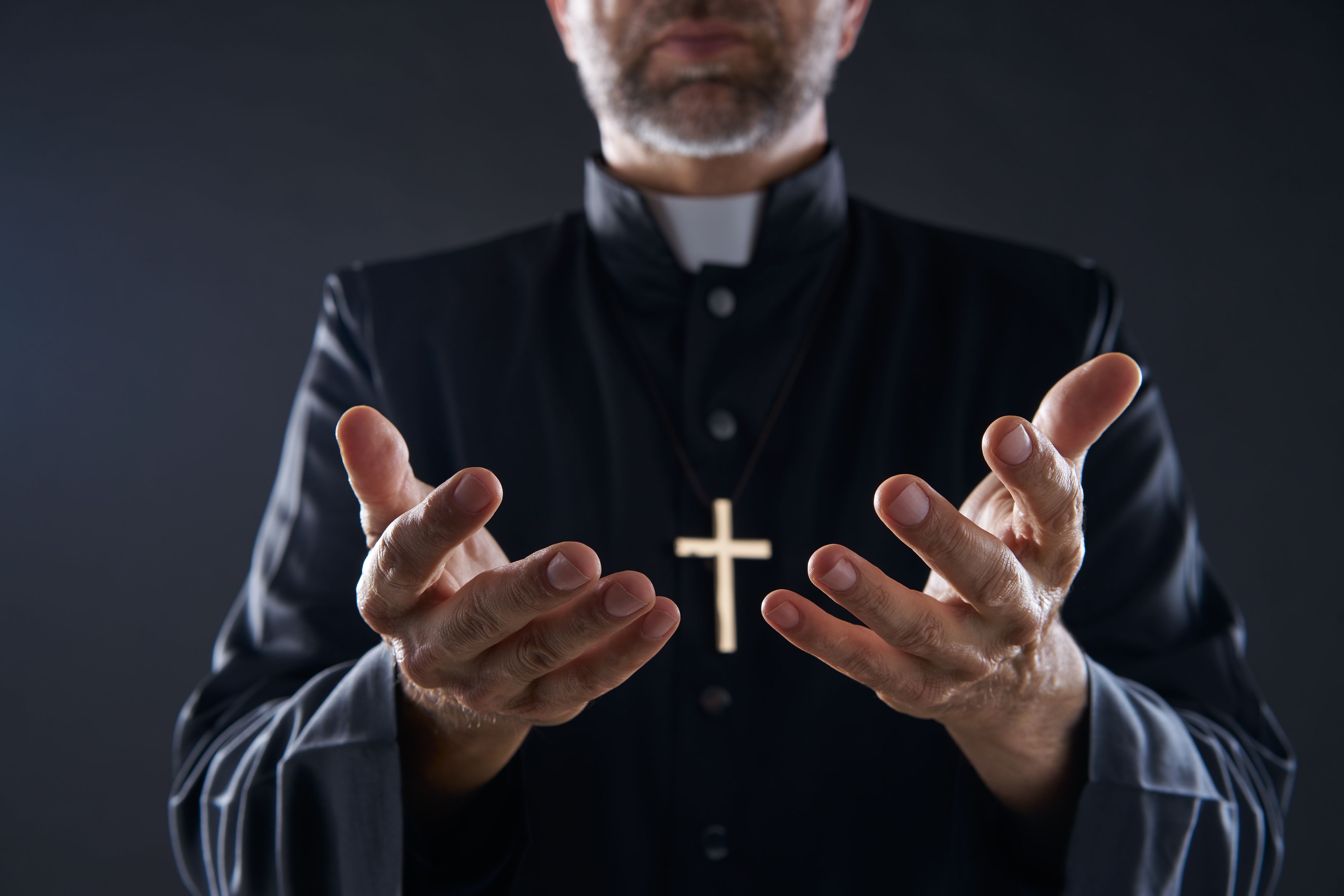 Un prêtre mis à pied pour trafic de Viagra