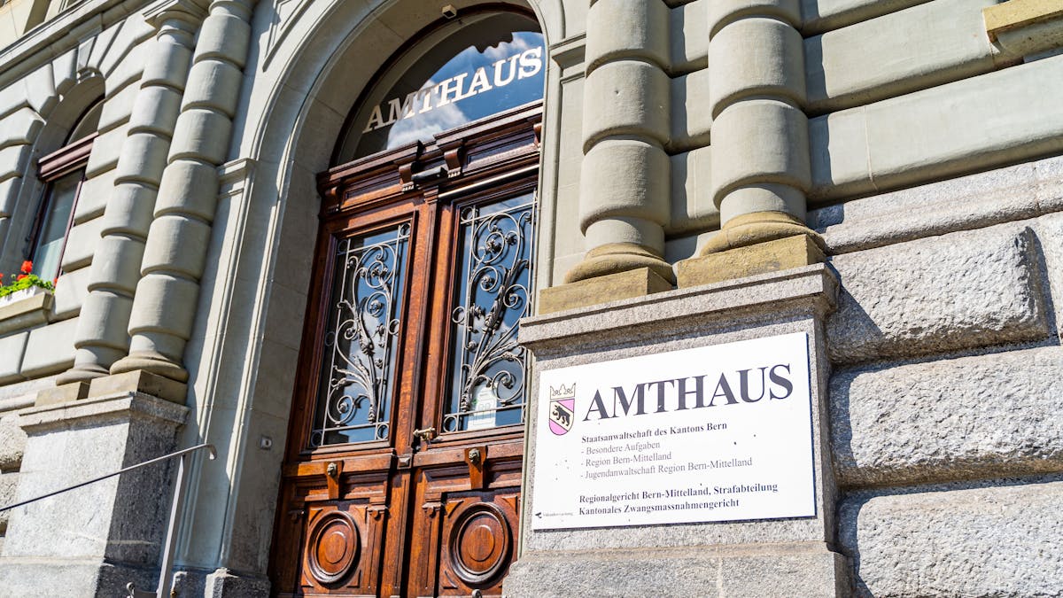 Betrug in Bern: Paar täuscht Armut vor, hat aber Millionen