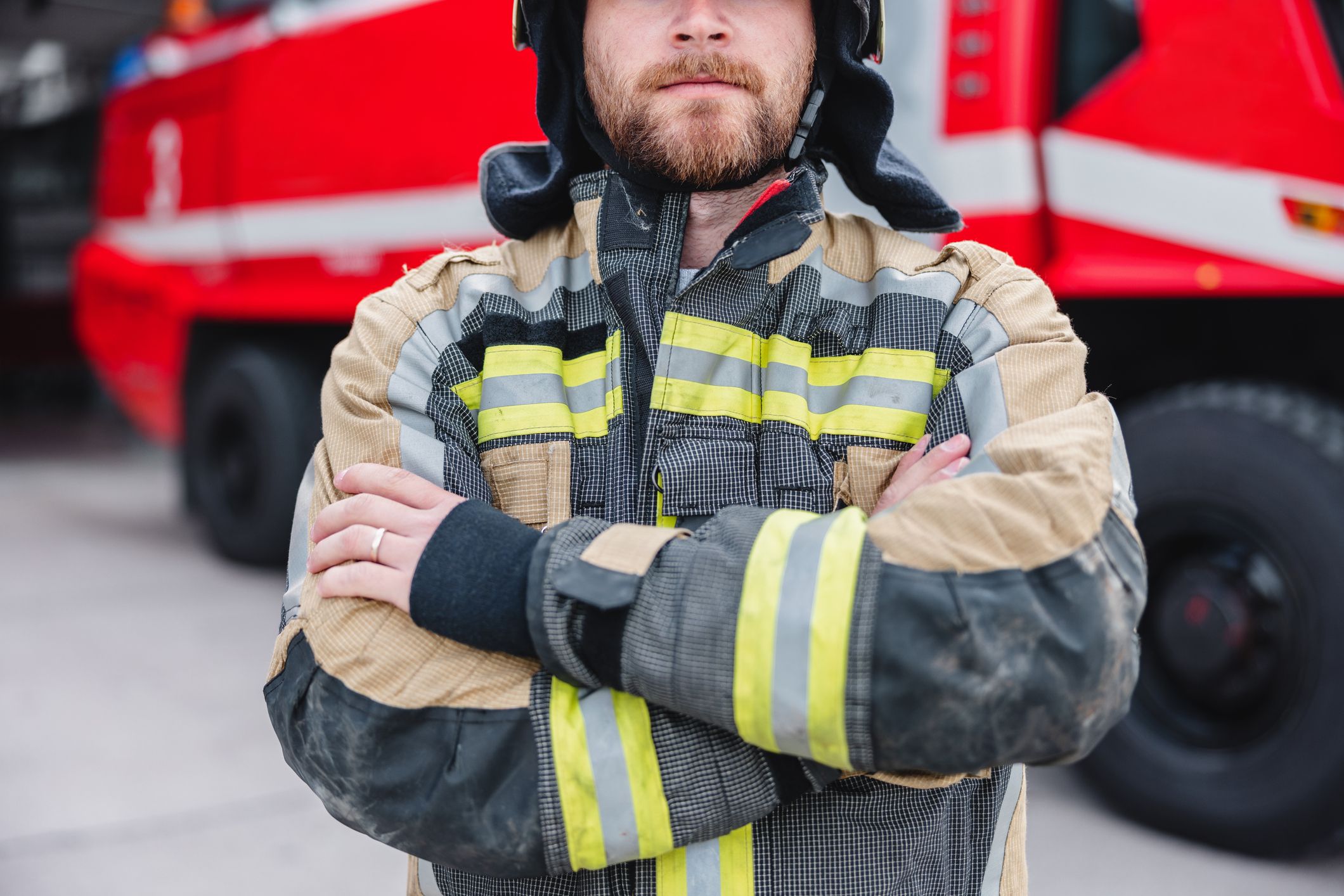 Sept pompiers forcés de se raser la barbe