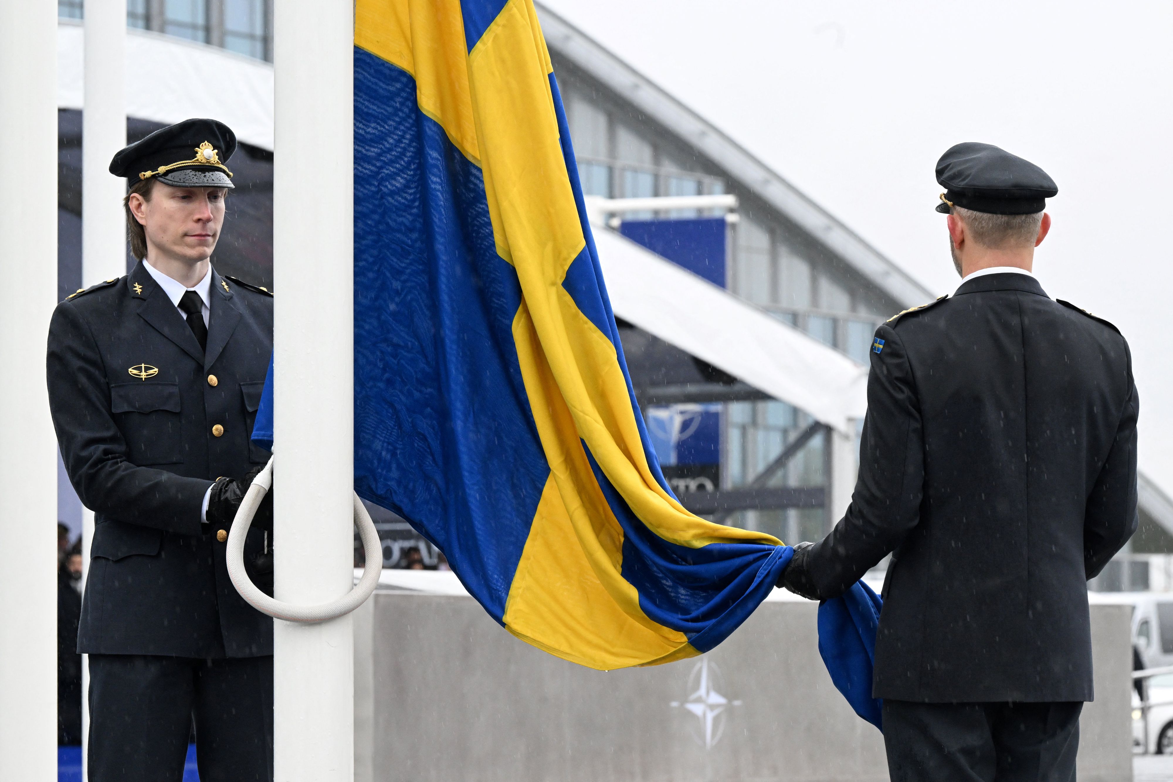 Le drapeau suédois hissé au siège de l'OTAN