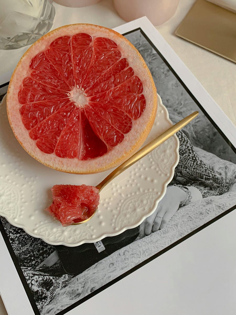 Bitter foods—for example, from grapefruit—stimulate your digestion.