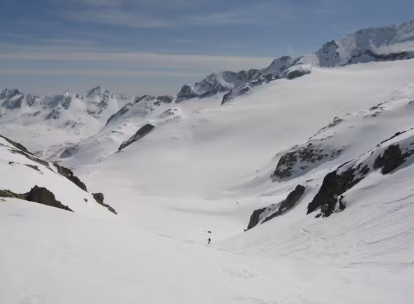 Un skieur hors piste disparu dimanche retrouvé mort