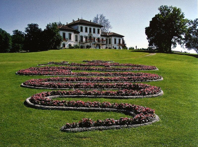 Villa Belvedere in realtà si chiama Villa Visconti di Modrone.
