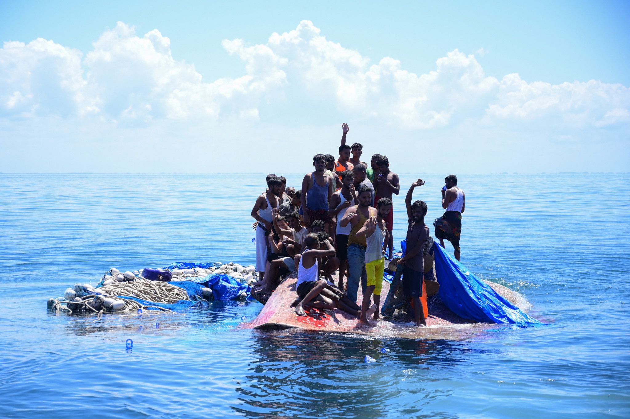 Fin des recherches après le naufrage d'un bateau de Rohingyas