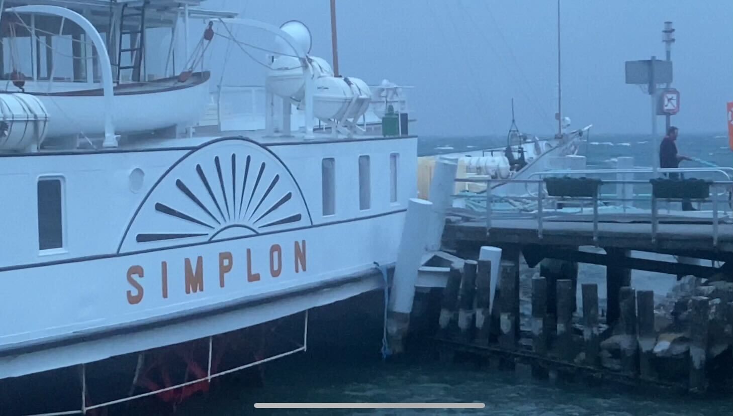 Cully: malmené par la tempête, le Simplon est dans une situation critique ce soir