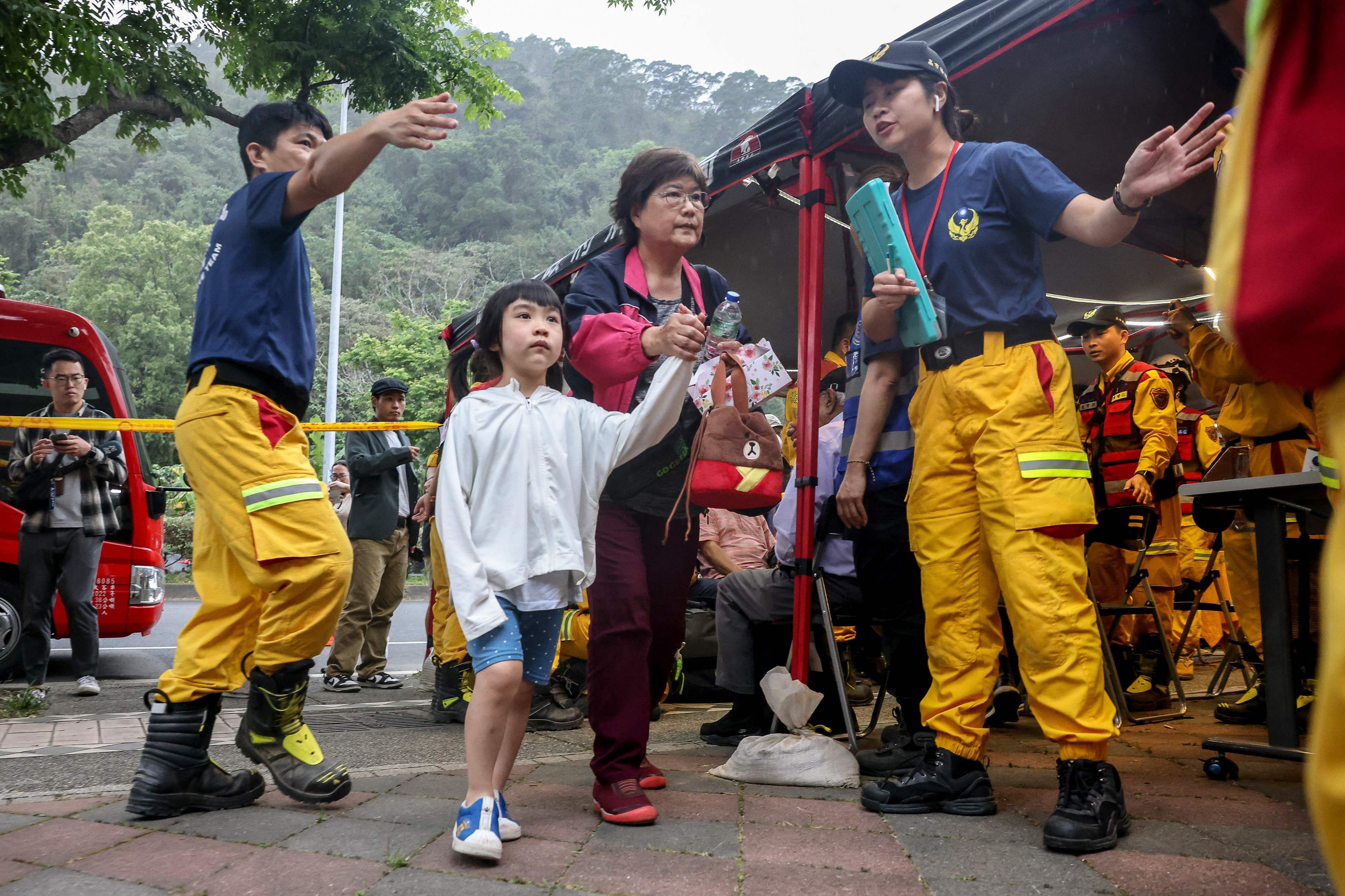 Un séisme fait au moins 13 morts à Taïwan
