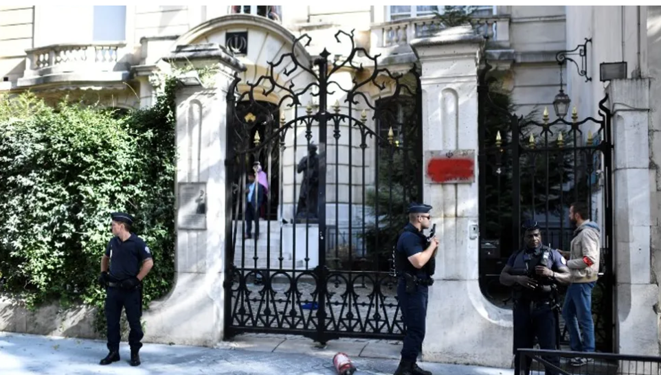 L'homme entré dans le consulat d'Iran à Paris intepellé