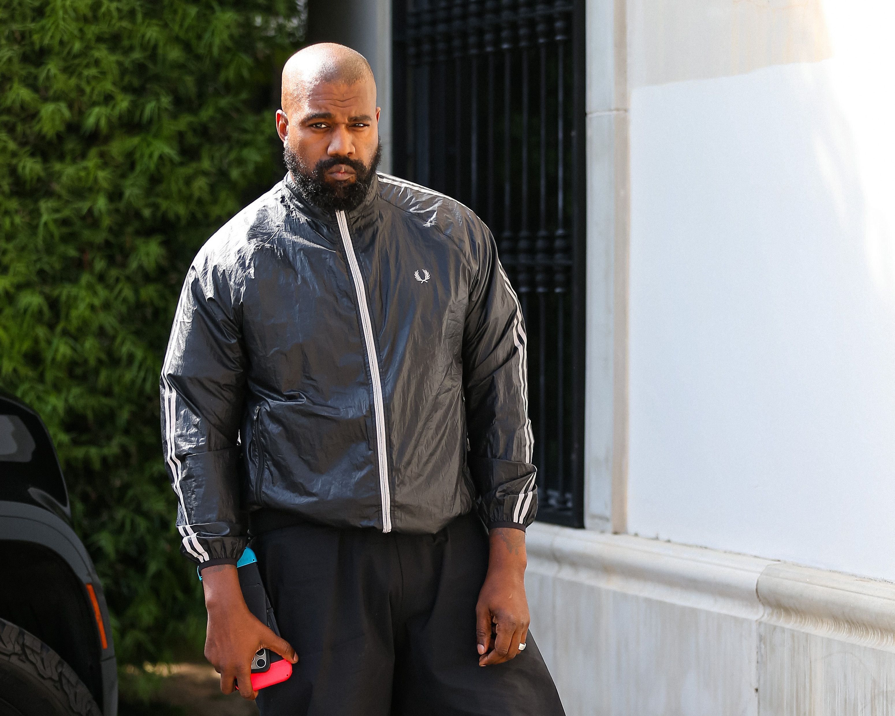 Kanye West accusé d'avoir frappé un homme