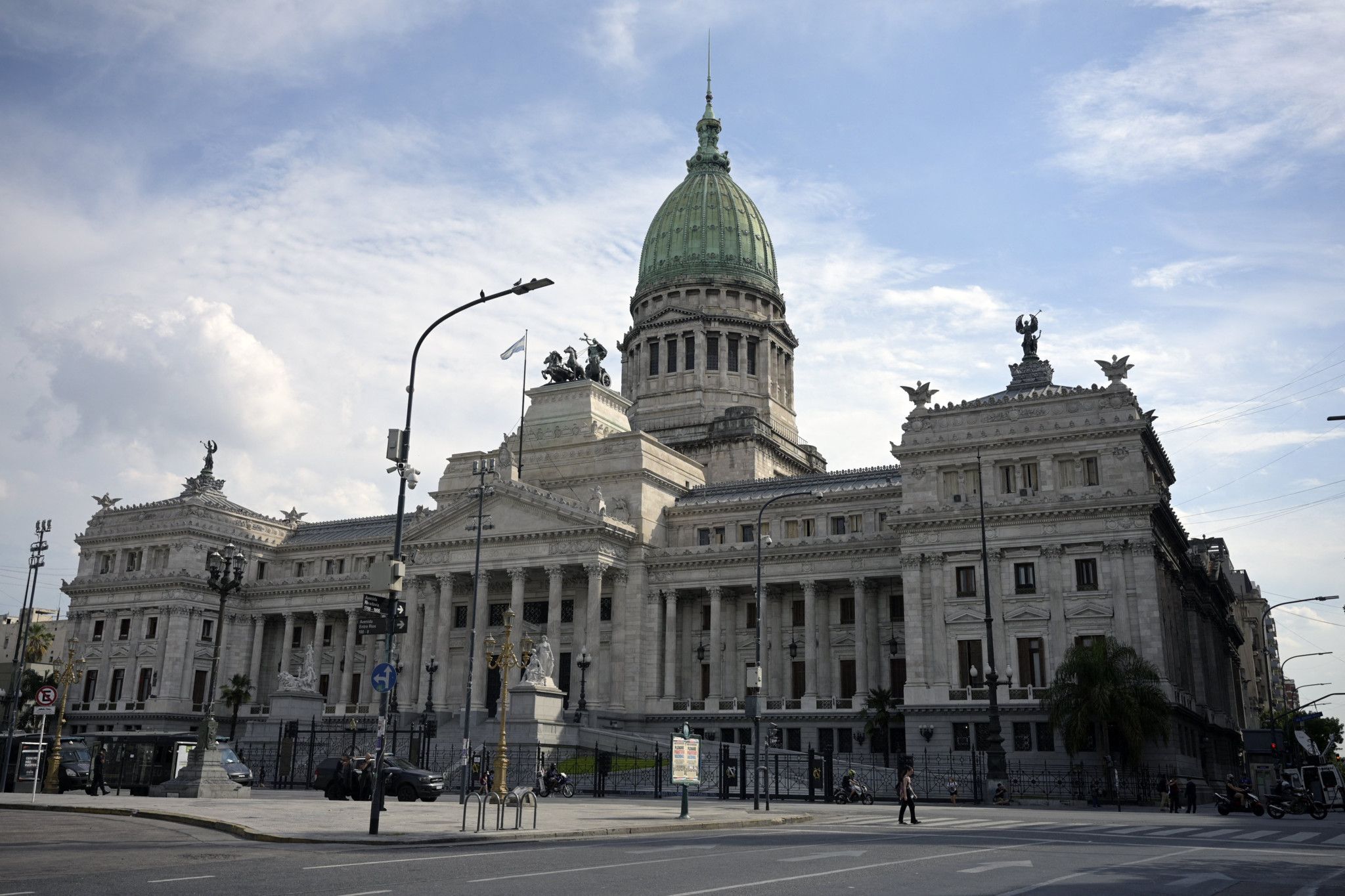 Les sénateurs argentins s'augmentent de 170% et font scandale
