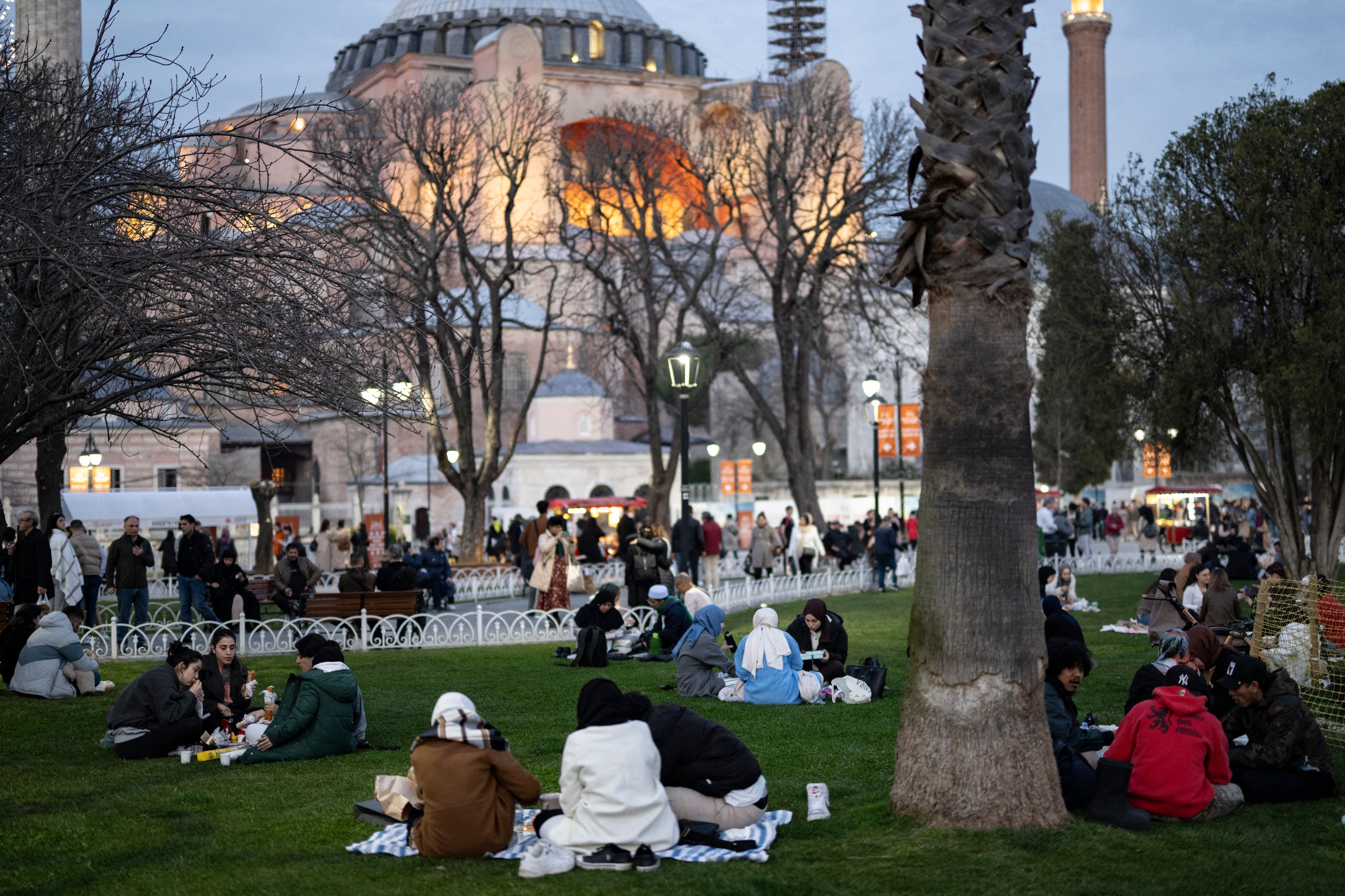 De nombreux Turcs boycottent cafés et restaurants ce week-end