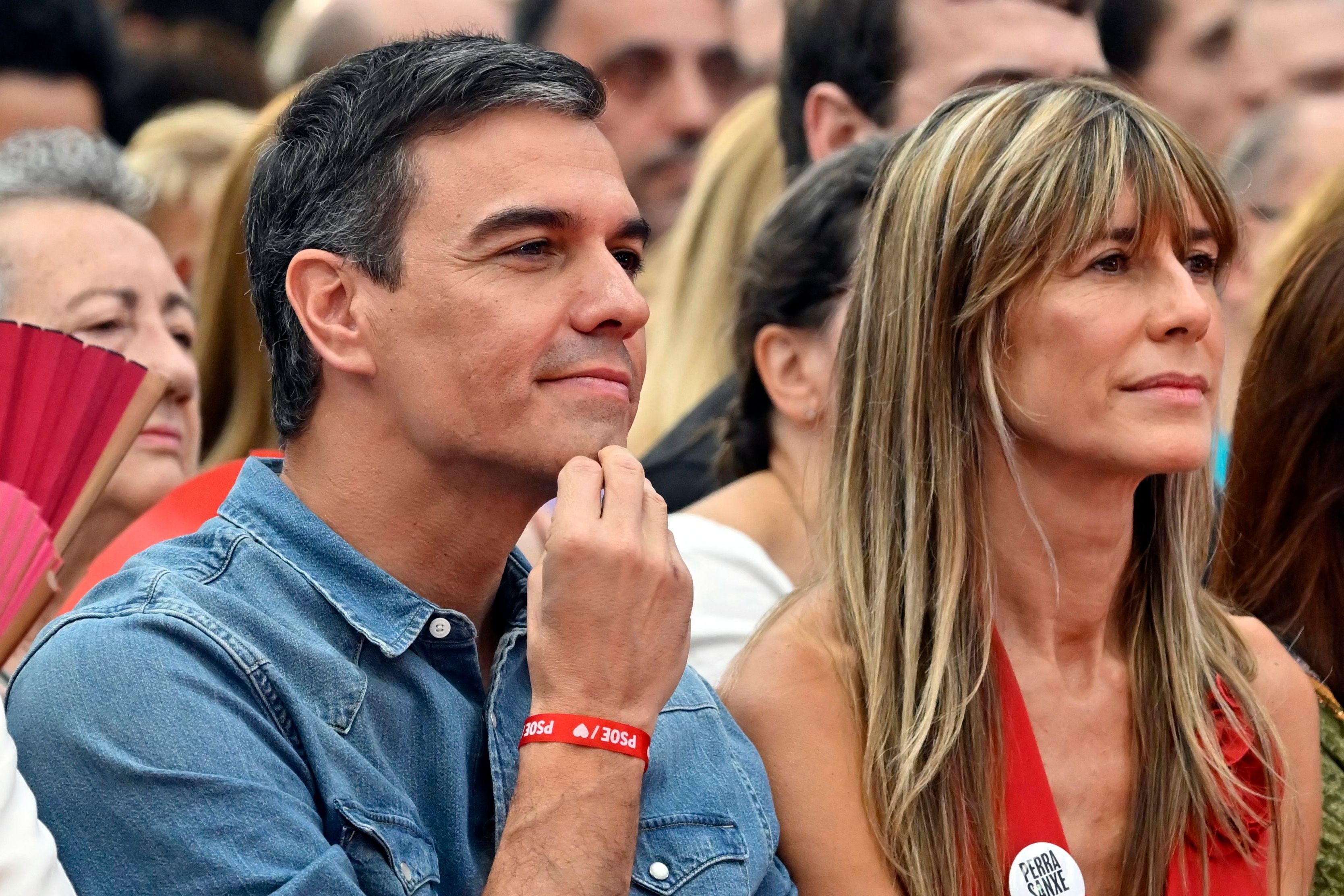 Son épouse sous enquête, Pedro Sánchez évoque sa démission
