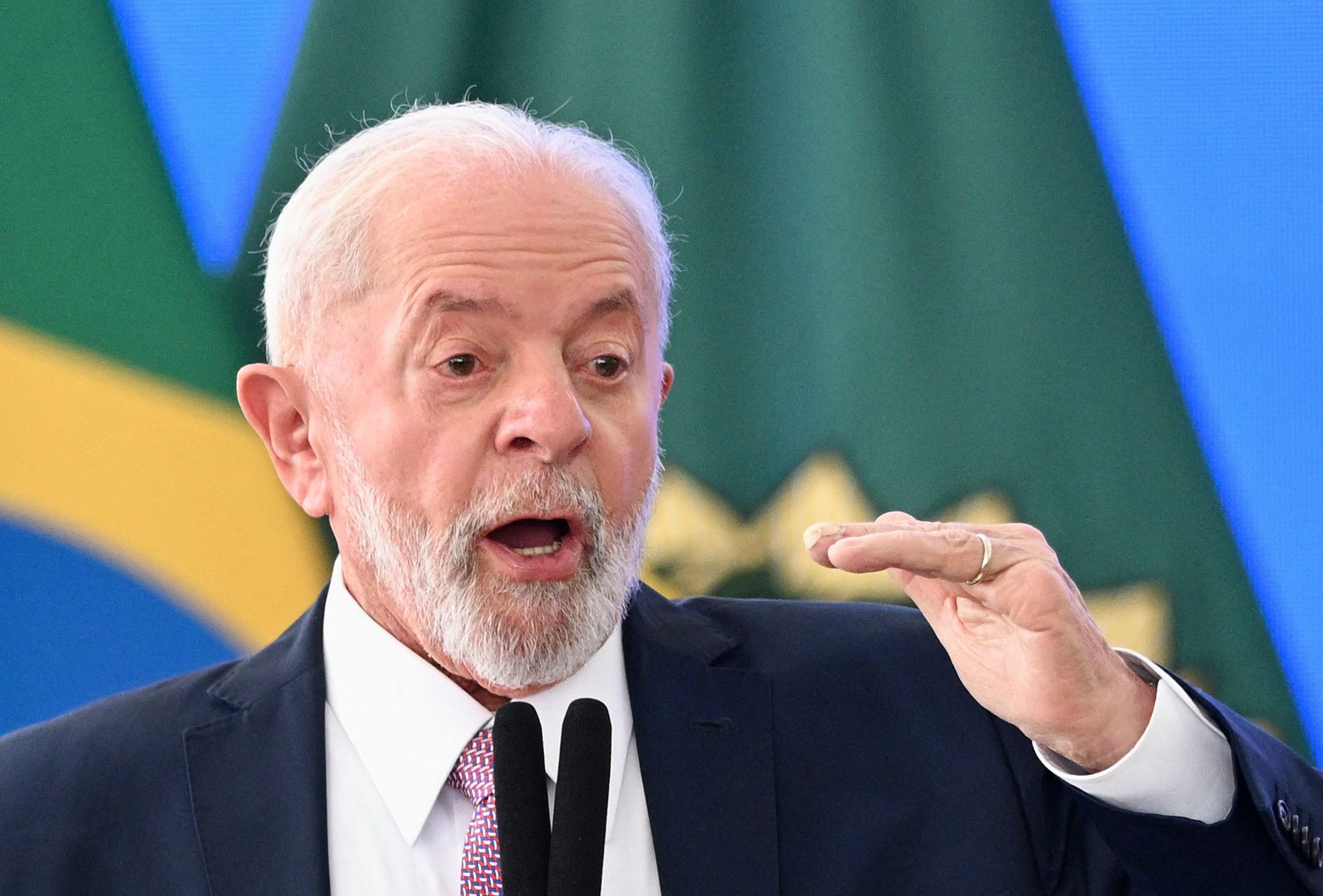 La justice électorale inflige une amende à Lula