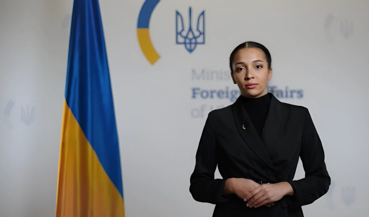 L'Ukraine se dote d'une porte-parole artificielle