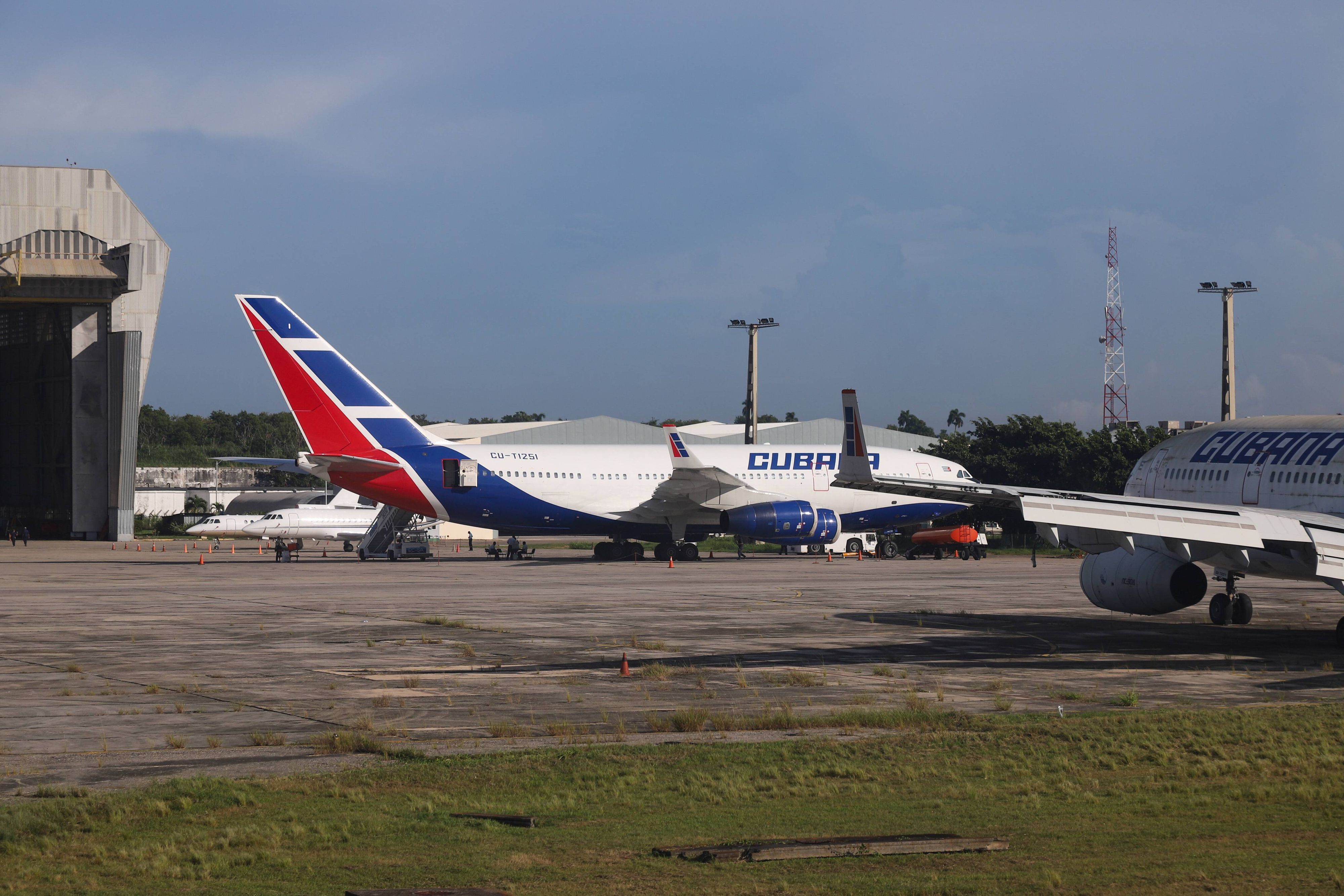 L'Argentine refuse de vendre du kérozène aux avions cubains