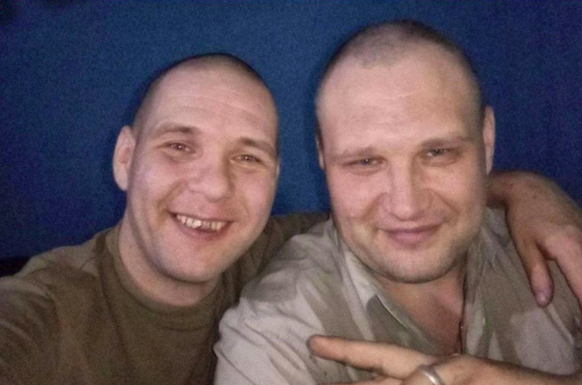 Dmitri Malyschew (links) wurde wegen Mordes und Kannibalismus verurteilt, Alexander Maslennikov ist verurteilter Doppelmörder. Jetzt kämpfen offenbar beide für Russland gegen die Ukraine.