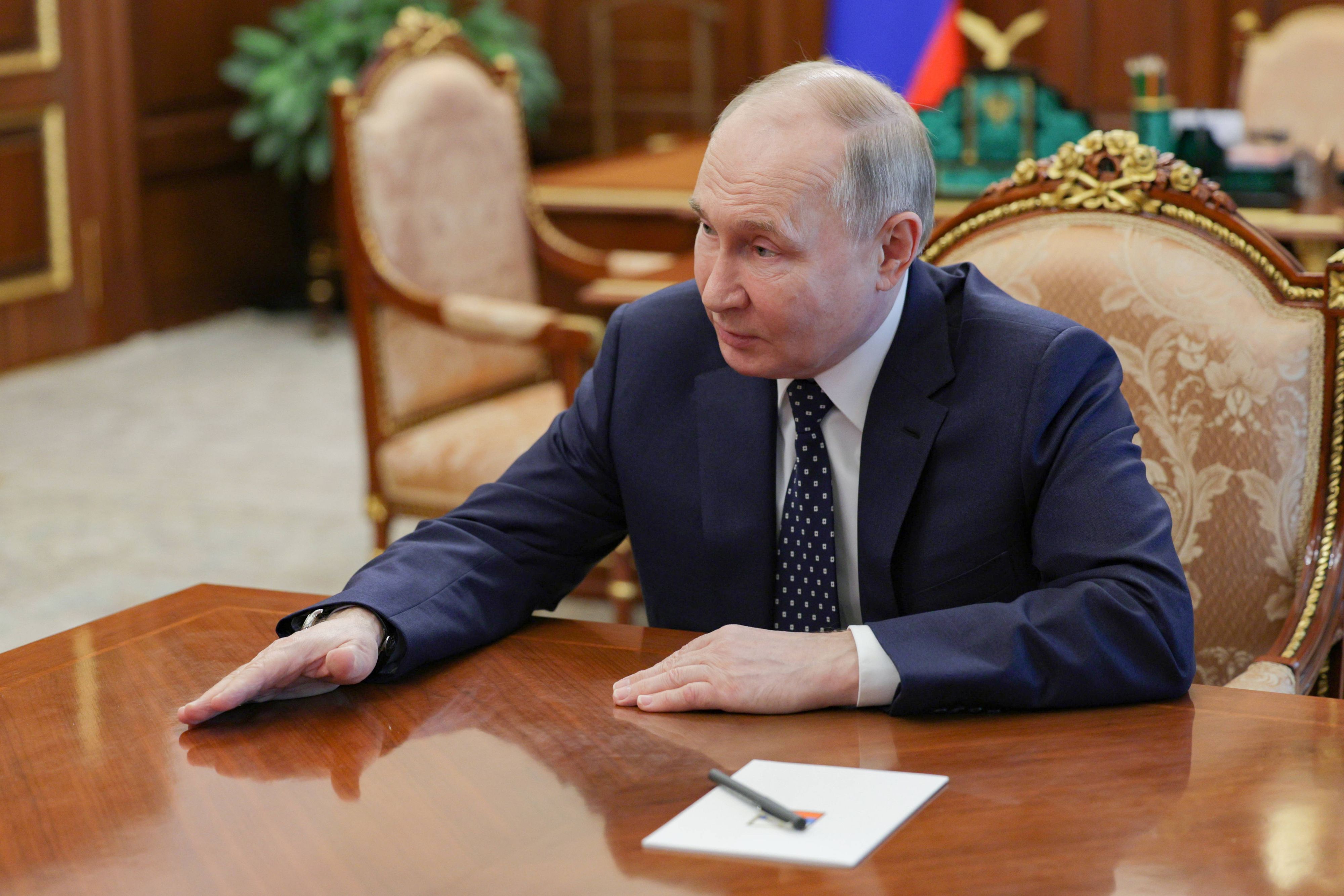 Vladimir Poutine change de ministre de la Défense