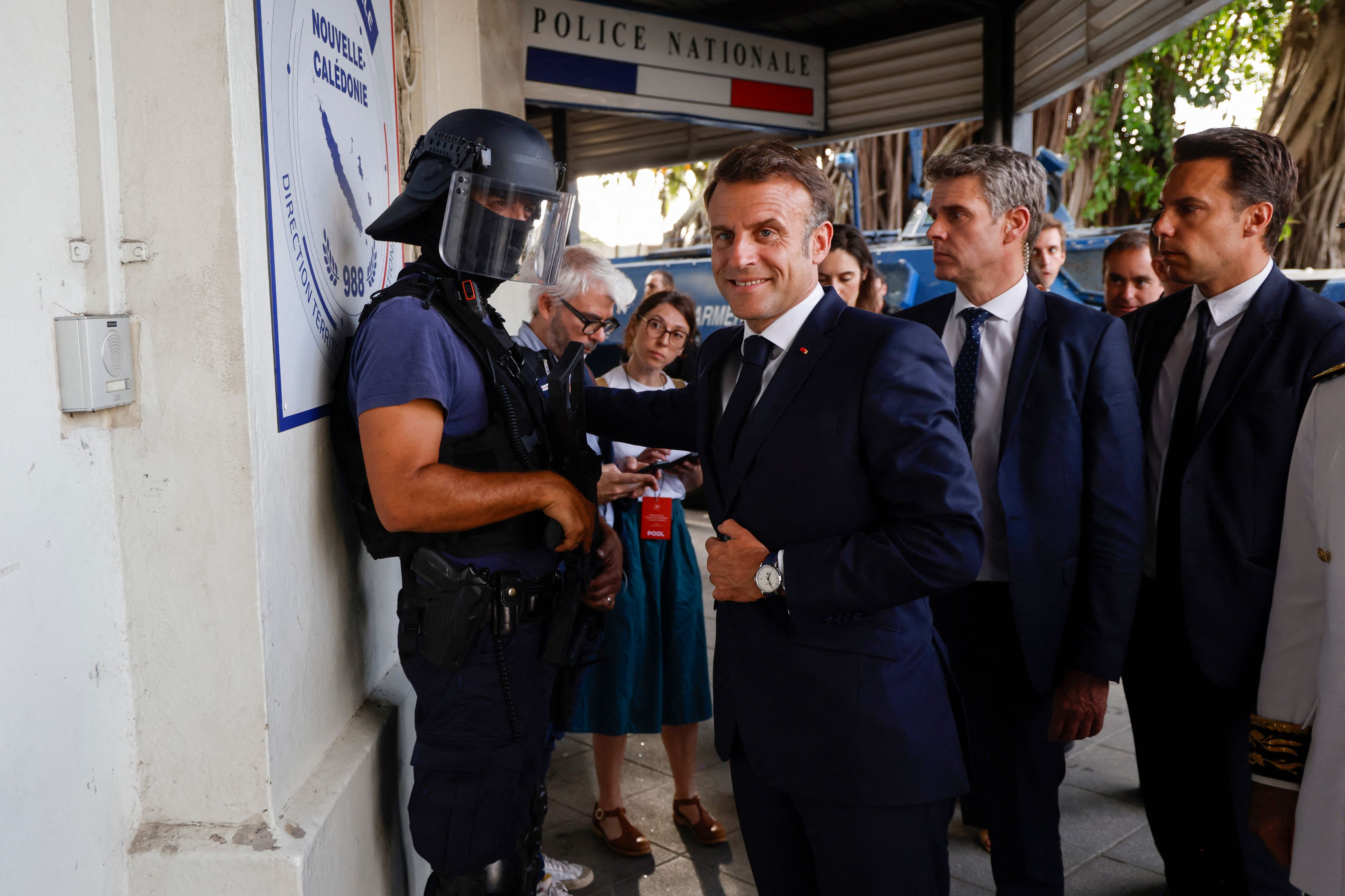 Macron évoque «le niveau d'organisation» et la «violence» de l'insurrection