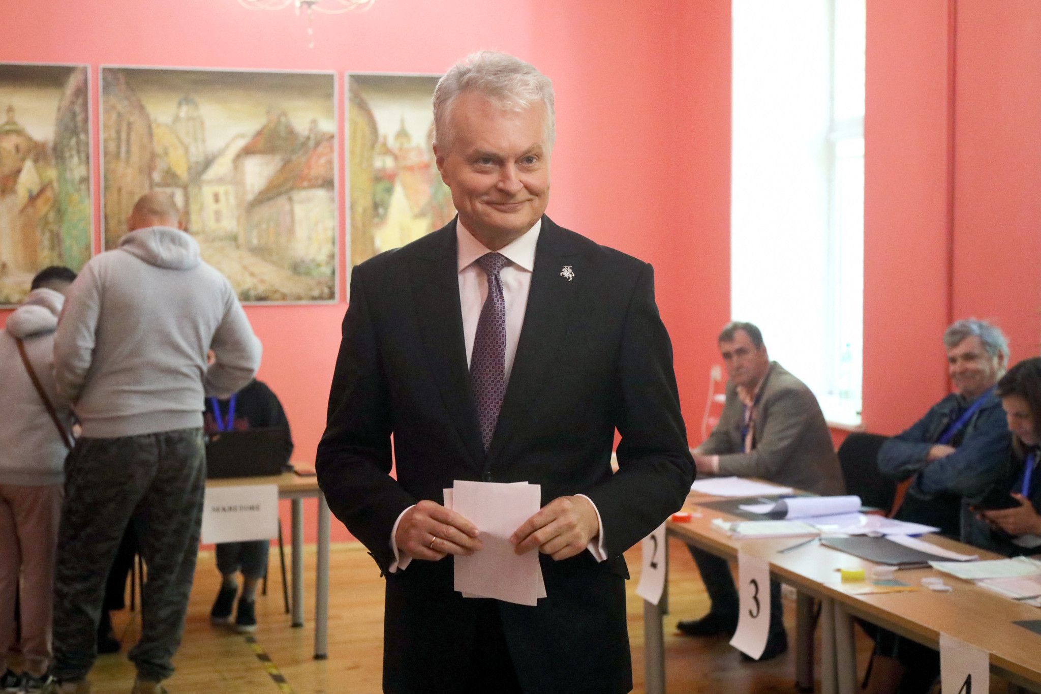 En Lituanie, le président Nauseda réélu triomphalement