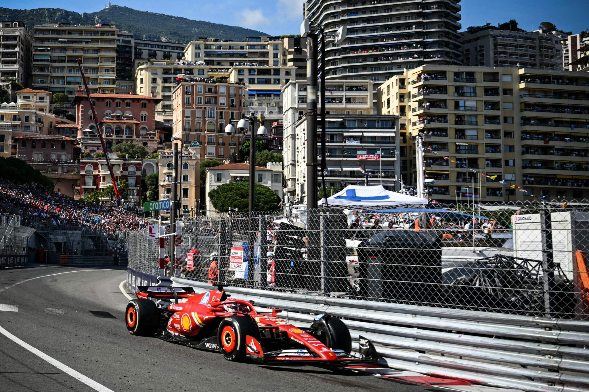 Leclerc signe une première à Monaco