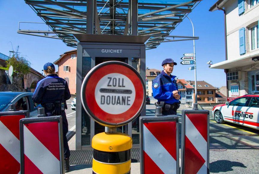Menace terroriste sur les JO ou l'Euro: les frontières suisses renforcées