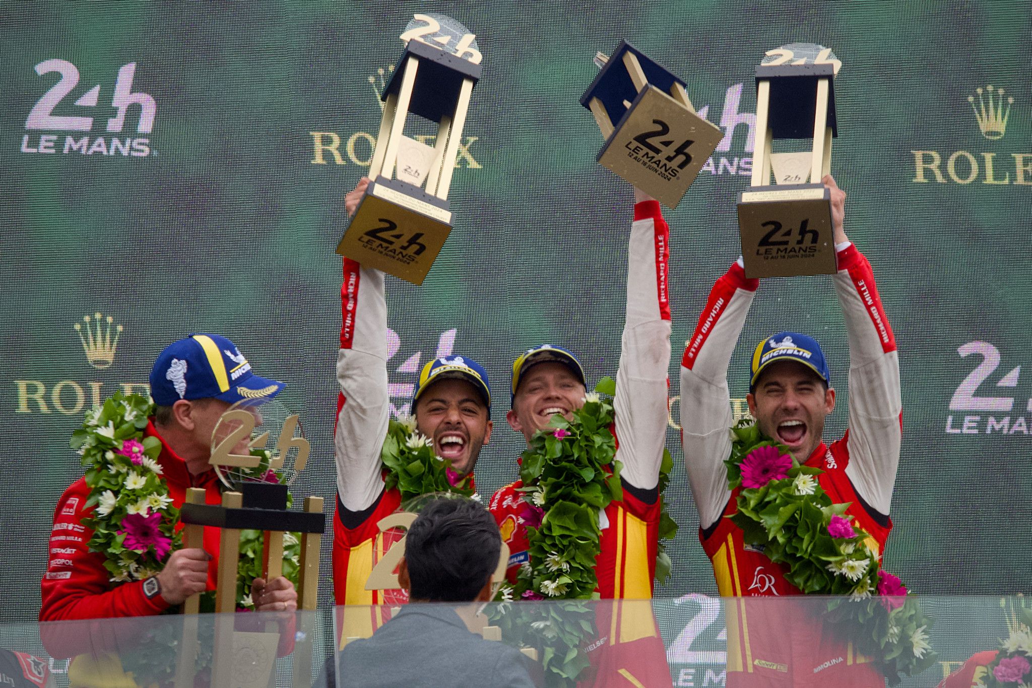 Ferrari remporte les 24 Heures du Mans, Buemi dans le top 5